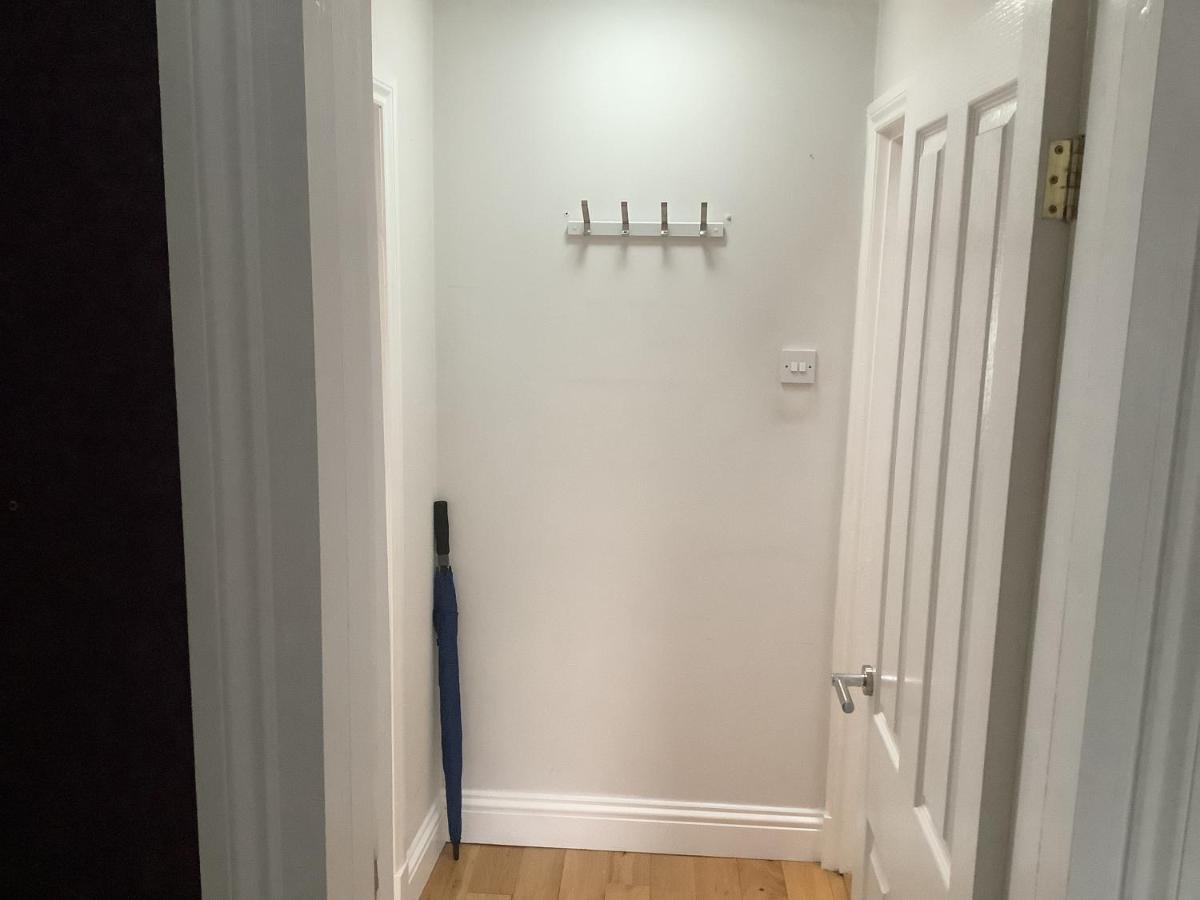 Cheerful One Bedroom Cottage With Parking Space. 格拉斯哥 外观 照片